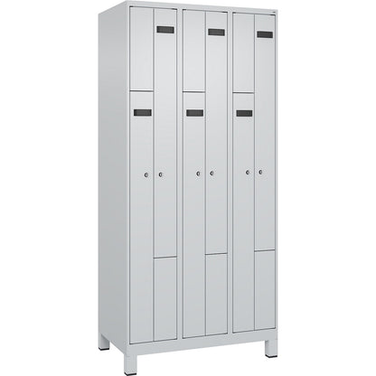 Evolo PLUS Z-locker, 3 compartments, light grey, W 900 mm, 6 compartments, with wide feet, cylinder lock.