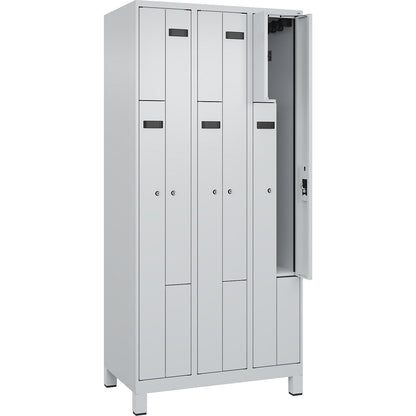 Evolo PLUS Z-locker, 3 compartments, light grey, W 900 mm, 6 compartments, with wide feet, cylinder lock.