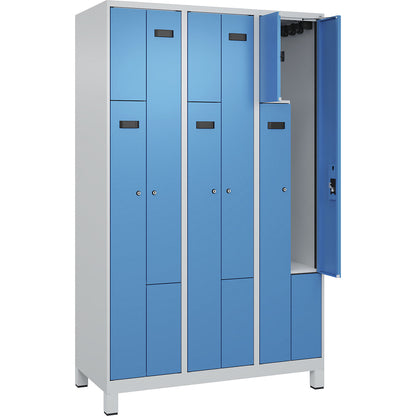 Evolo PLUS Z-locker, 3 compartments, light grey / light blue, W 1200 mm, 6 compartments, with wide feet, cylinder lock.