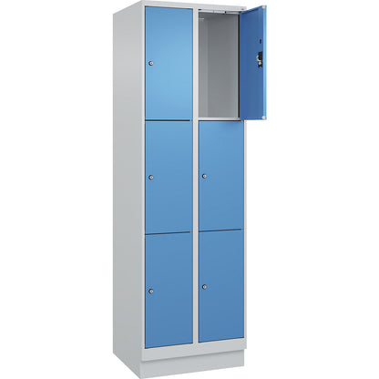 Evolo PLUS 3-fold compartment locker, 2 compartments, light grey / light blue, W 600 mm, 6 compartments, with base plinth, cylinder lock.