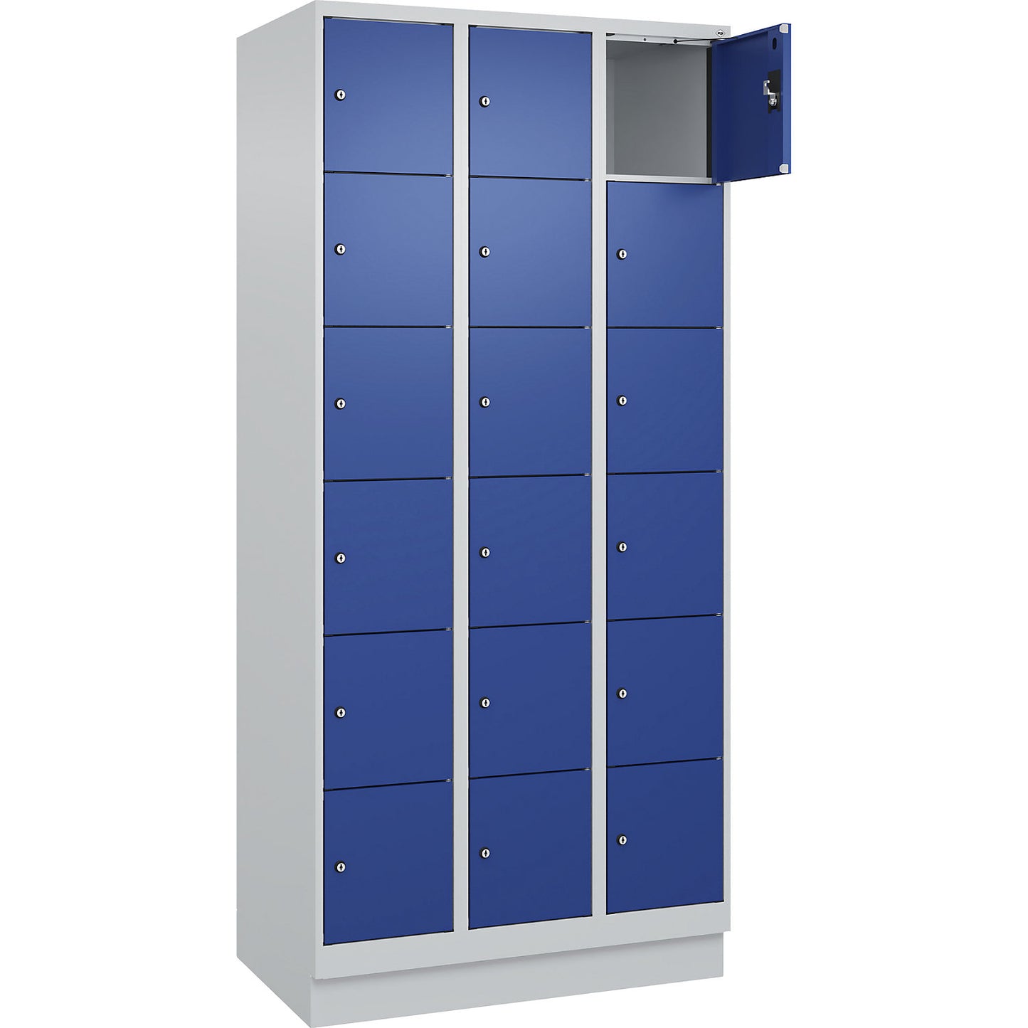 Evolo PLUS 6-fold compartment locker, 3 compartments, light grey / gentian blue, W 900 mm, 18 compartments, with base plinth, cylinder lock.