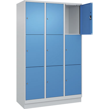 Evolo PLUS 3-fold compartment locker, 3 compartments, light grey / light blue, W 1200 mm, 9 compartments, with base plinth, cylinder lock.