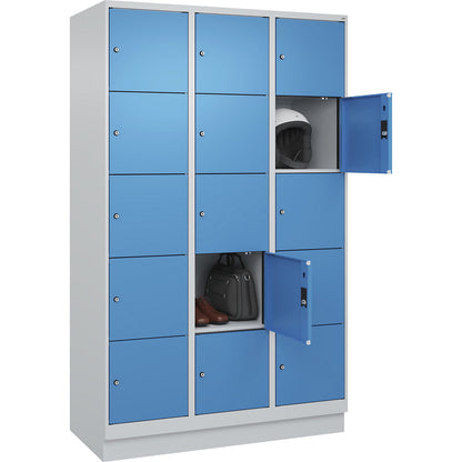 Evolo PLUS 5-fold compartment locker, 3 compartments, light grey / light blue, W 1200 mm, 15 compartments, with base plinth, cylinder lock.