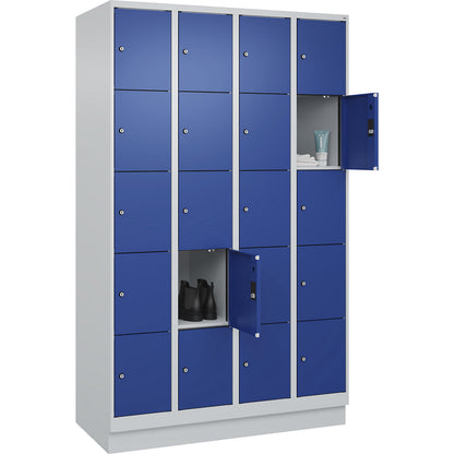 Evolo PLUS 5-fold compartment locker, 4 compartments, light grey / gentian blue, W 1200 mm, 20 compartments, with base plinth, cylinder lock.
