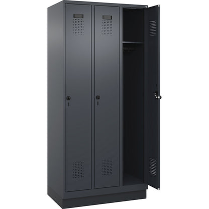 Evolo PLUS locker, 3 compartments, grey, W 900 mm, with base plinth, rotary bolt.