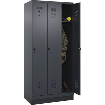 Evolo PLUS locker, 3 compartments, grey, W 900 mm, with base plinth, rotary bolt.