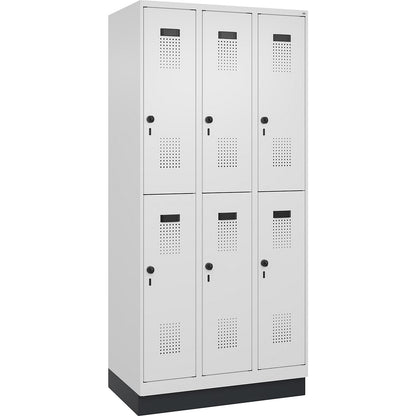 Evolo PLUS double deck clothes locker, 3 compartments, traffic white, W 900 mm, with base plinth, rotary bolt.