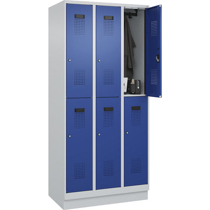 Evolo PLUS double deck clothes locker, 3 compartments, light grey / gentian blue, W 900 mm, with base plinth, cylinder lock.