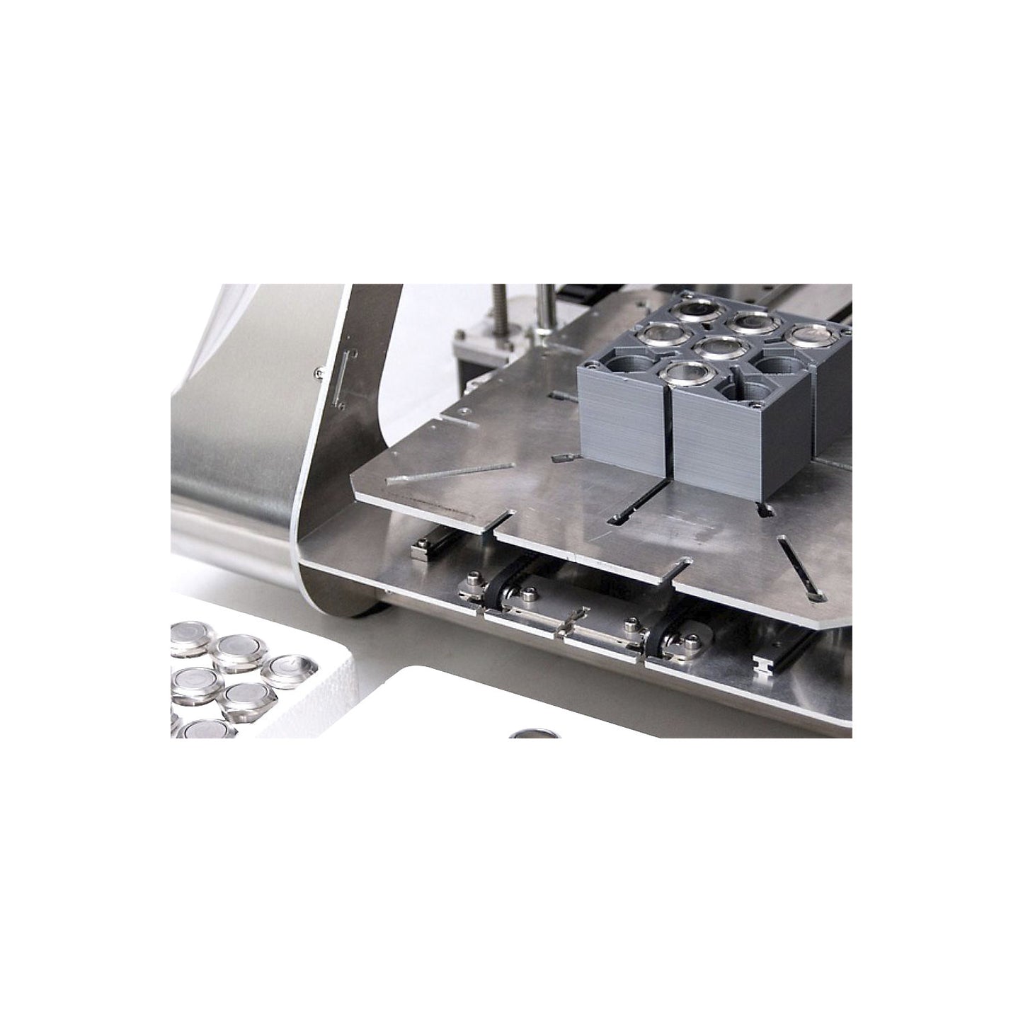 Additive Cleaner 100 adhesive and separating agent cleaner, 20 x 500 ml bottles and 10 sprayers, capacity 10 l.