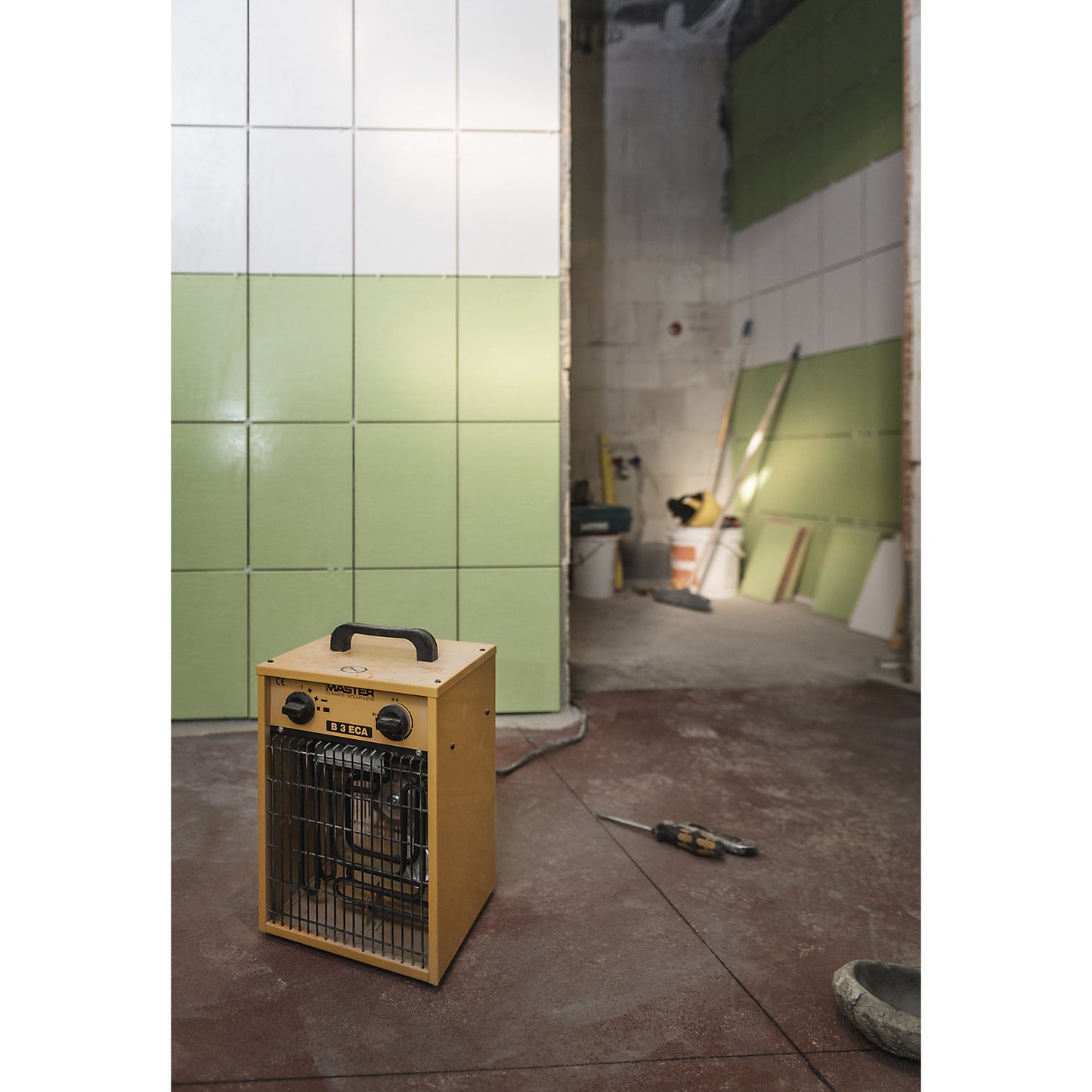 B 3 electric heater, 230 V/50 - 60 Hz/single phase, LxWxH 260 x 260 x 410 mm.