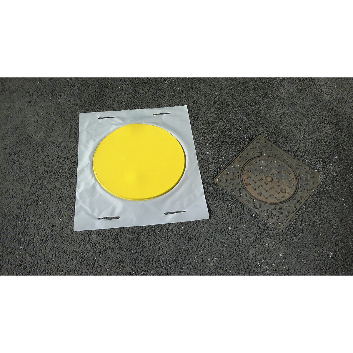 Flexible sealing mat, round, reusable, with box, Ø 850 mm.
