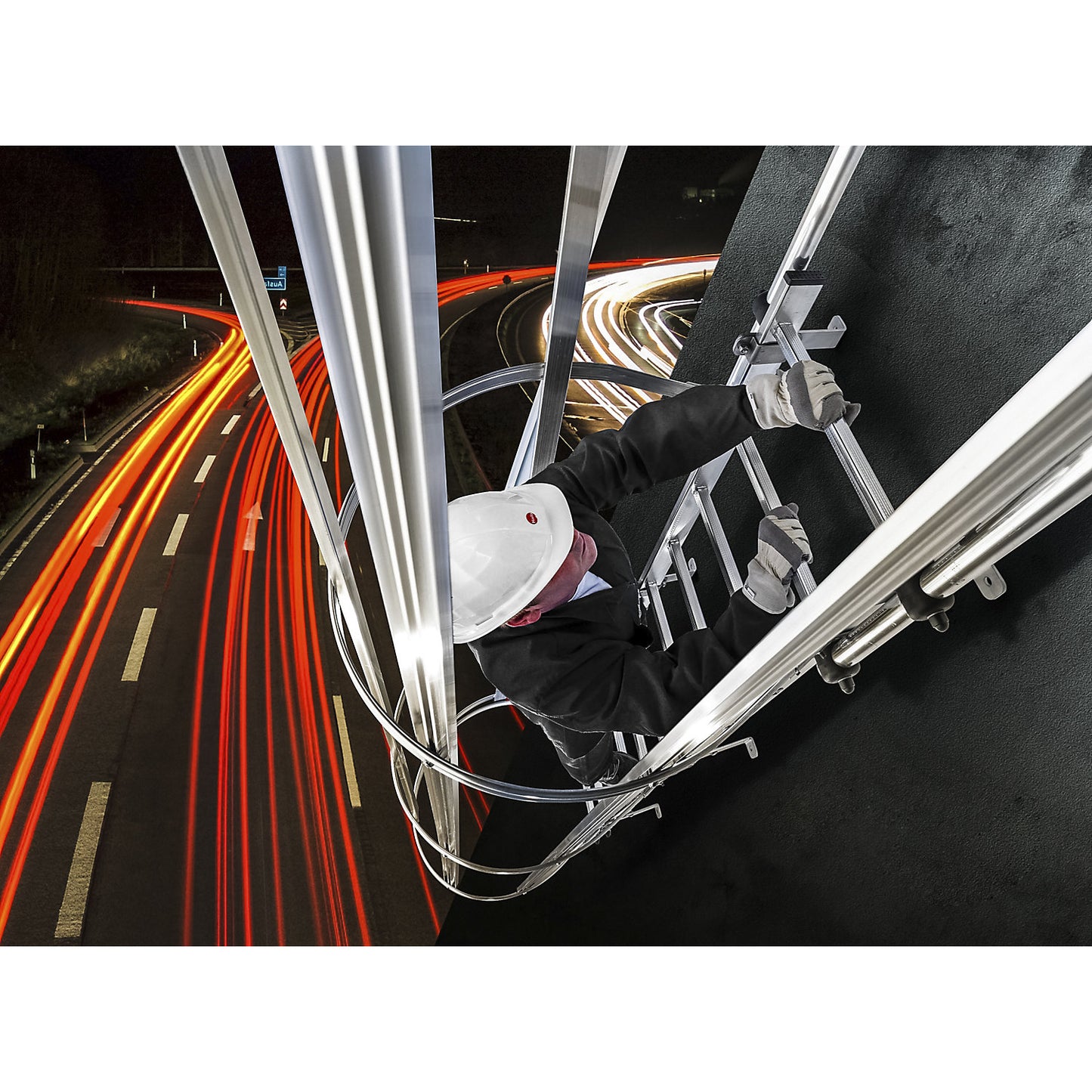 Fixed ladder with safety rail on the back, type ALM, rung WxD 440 x 30 mm, aluminium, 13 rungs.