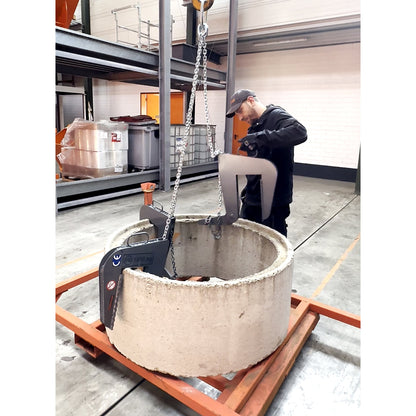 Manhole ring hanger, gripping range 60 - 160 mm, max. load 3000 kg, with 1.70 m chain.
