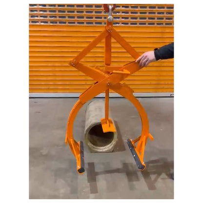 Pipe laying clamp, gripping range 600 - 1100 mm, max. load 1500 kg.