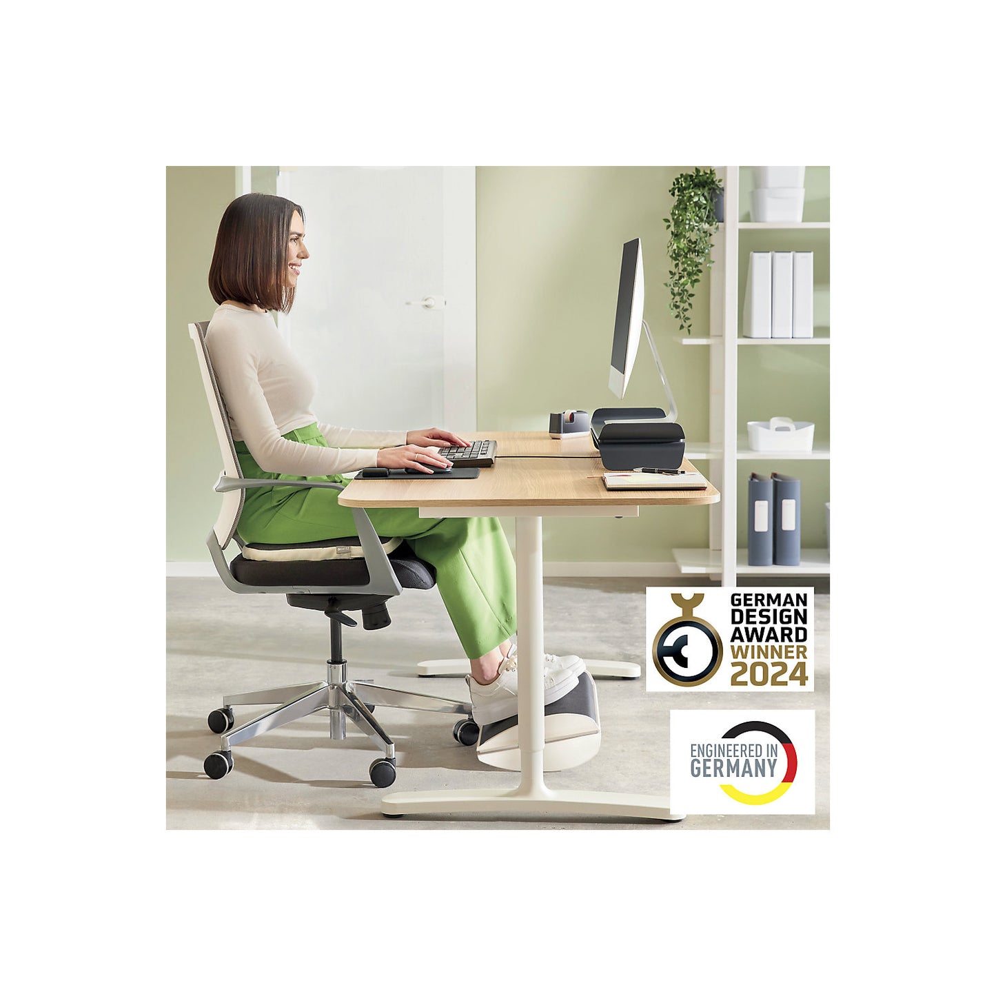 Foot rest Ergo, adjustable, white.