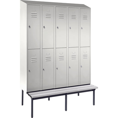 Berlin 2 double deck clothes locker with bench seat, 5 sections, light grey, width 1500 mm, sloping roof shape.