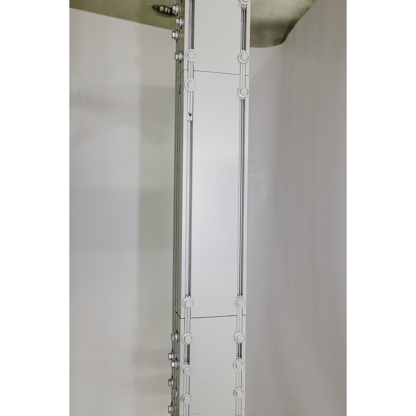 Maintenance segment, for inserting the hoists, 1200 mm.