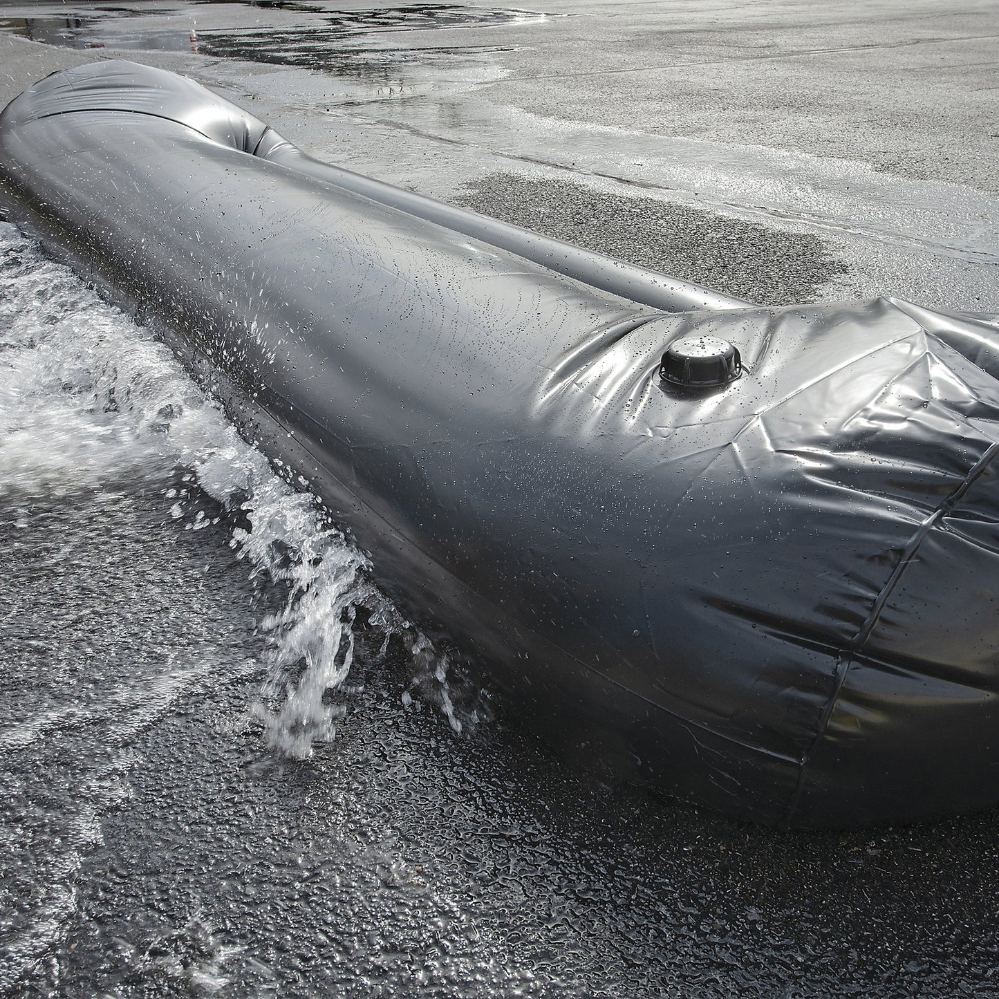 Flood barrier, water-filled, black, LxWxH 1500 x 165 x 600 mm.