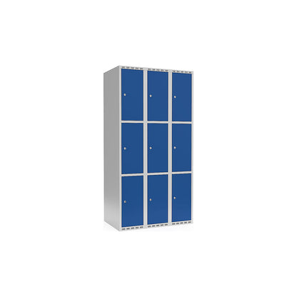 Fydor 3-fold compartment locker, 3 compartments, light grey / gentian blue, W 900 mm, flat roof shape, cylinder lock.