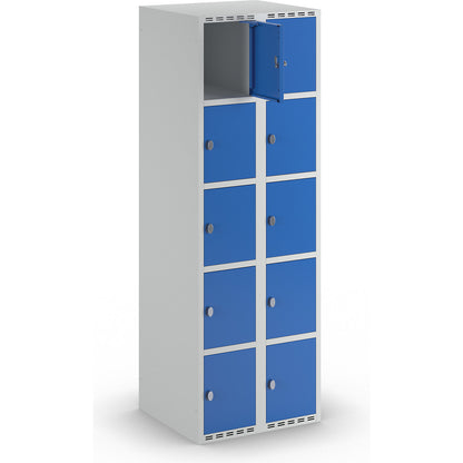 Fydor 5-fold compartment locker, 2 compartments, light grey / gentian blue, W 600 mm, flat roof shape, padlock.