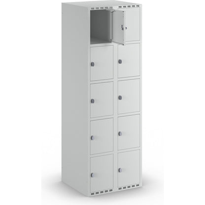 Fydor 5-fold compartment locker, 2 compartments, light grey, W 600 mm, flat roof shape, padlock.