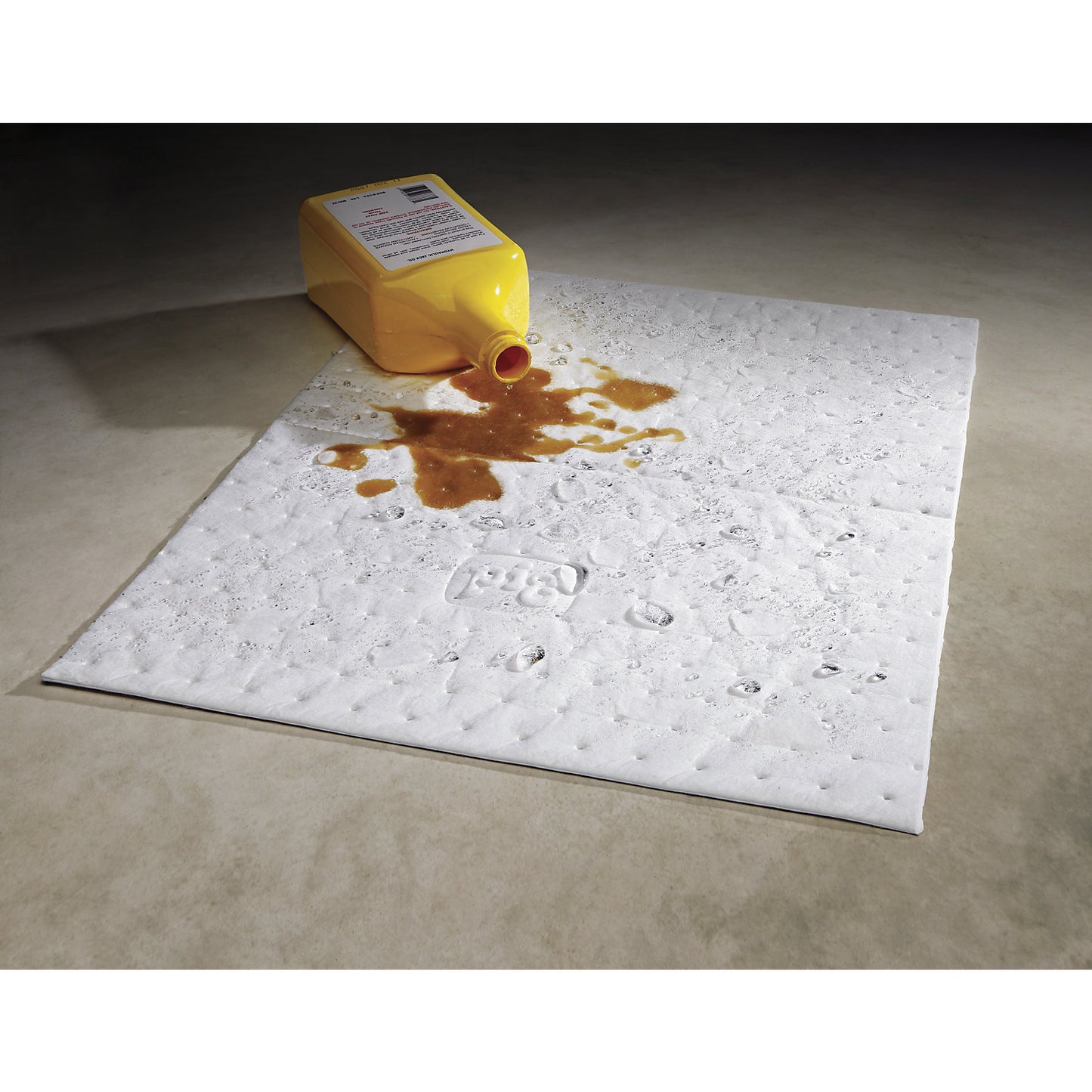 Oil-Only absorbent sheeting mat, heavy-weight version, pack of 100, WxL 380 x 510 mm.