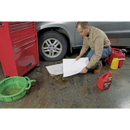 Oil-Only absorbent sheeting mat, lightweight version, pack of 200, WxL 380 x 510 mm.