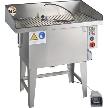 Parts cleaner and immersion bath, load capacity 250 kg, work surface 1135 x 660 mm.