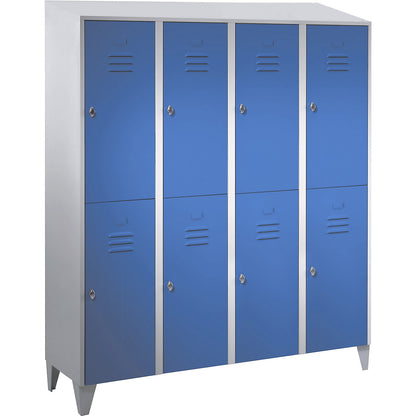 Berlin 2 double deck clothes locker, 4 compartments, light grey/light blue, width 1600 mm, sloping roof shape.