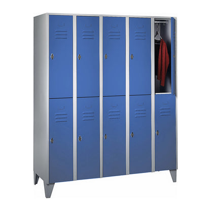 Berlin 2 double deck clothes locker, 5 compartments, light grey/light blue, width 1500 mm, flat roof shape.
