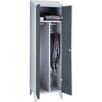 Berlin 2 clean and dirty locker, centre divider, 1 compartment, light grey/blue grey, width 600 mm, sloping roof shape.