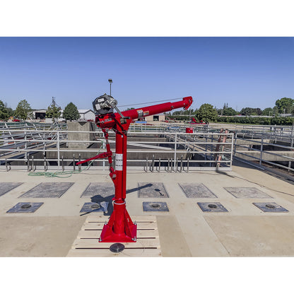 Portable davit crane, max. lifting height 2159 mm, max. load 540 kg.