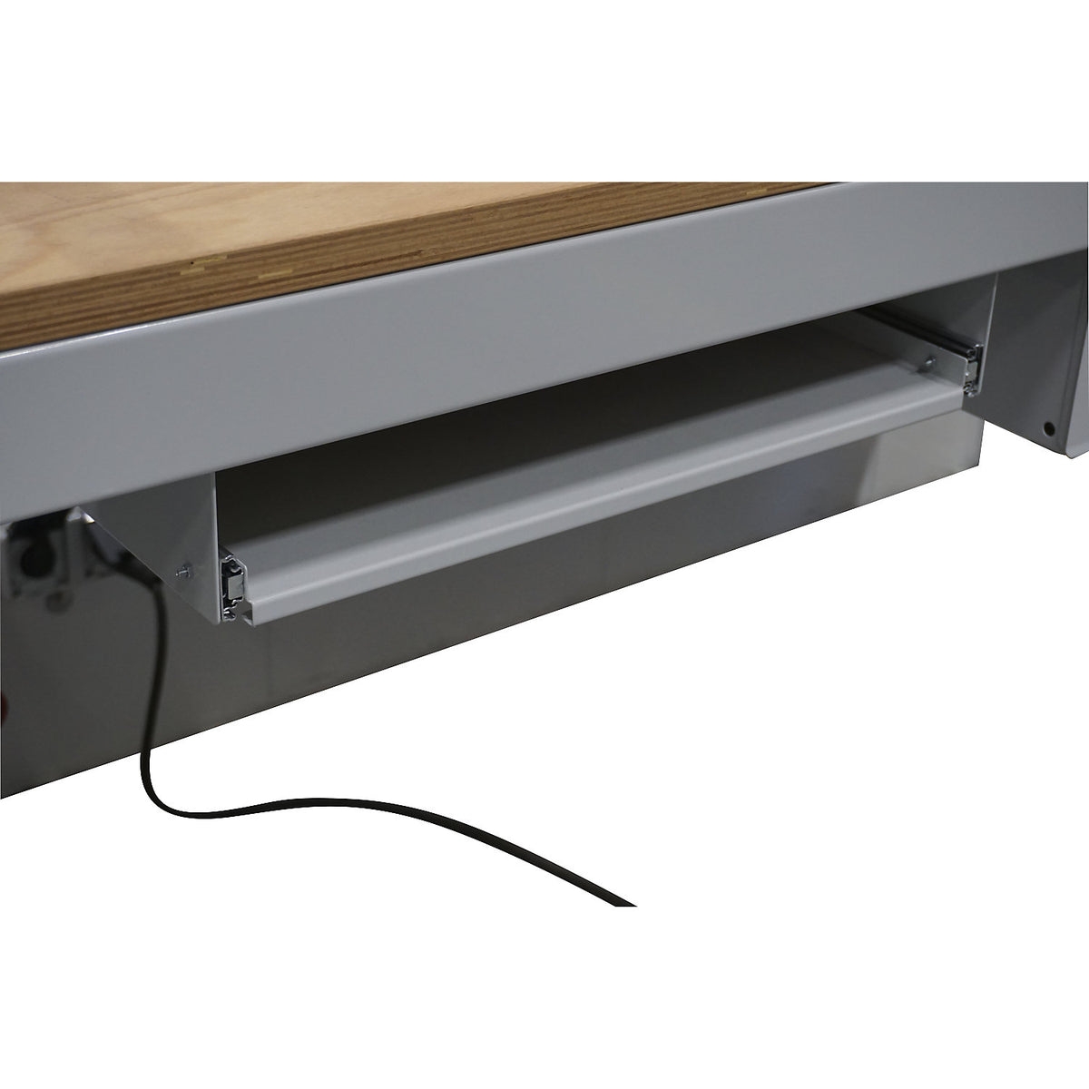 Keyboard shelf module, flexible, for assembly.