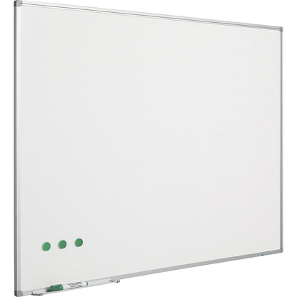 Economy whiteboard, sheet steel, painted, WxH 900 x 600 mm.