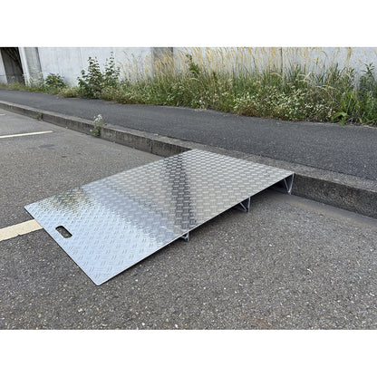 Bridge plate, fixed setting, 10 - 70 mm height differential.