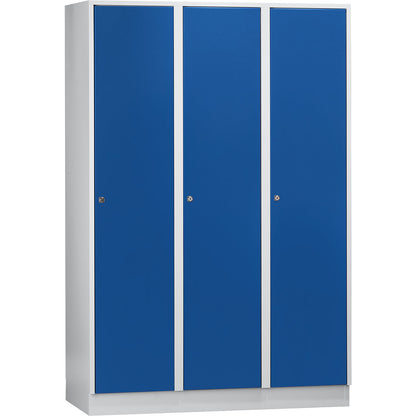 Munich locker, 3 compartments, light grey / gentian blue, W 1200 mm, with base plinth.