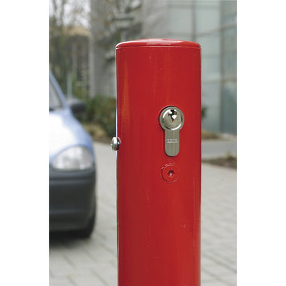 Barrier post, 70 x 70 mm, 2 chain eyelets.