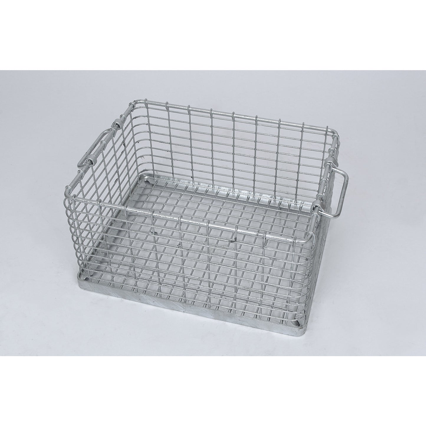 Stacking basket for heavy items, large mesh size, external dims. LxWxH 515 x 405 x 300 mm.