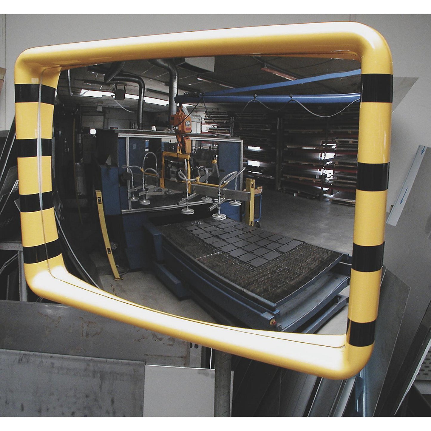 Observation mirror, frame with yellow/black warning stripes, WxH 600 x 400 mm.