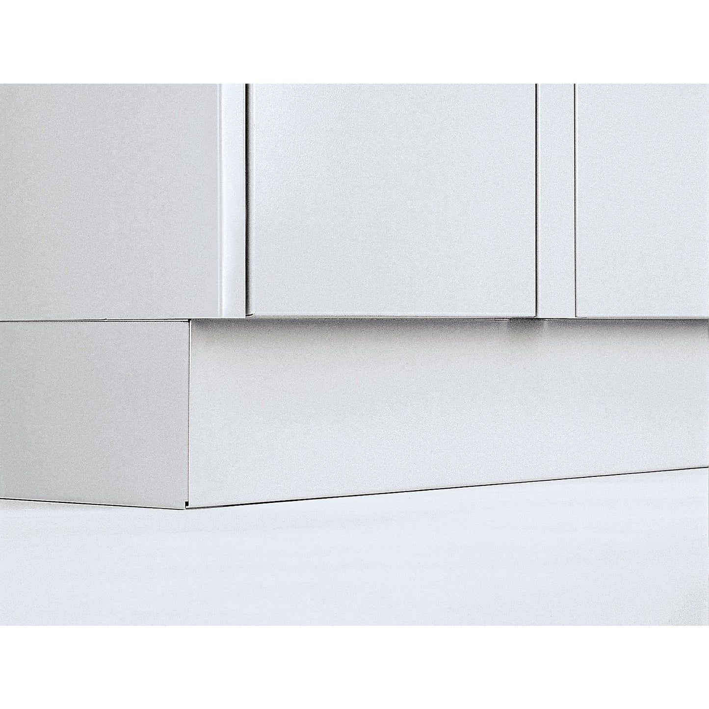 Plinth, height 100 mm, for clothes locker, extra cost.