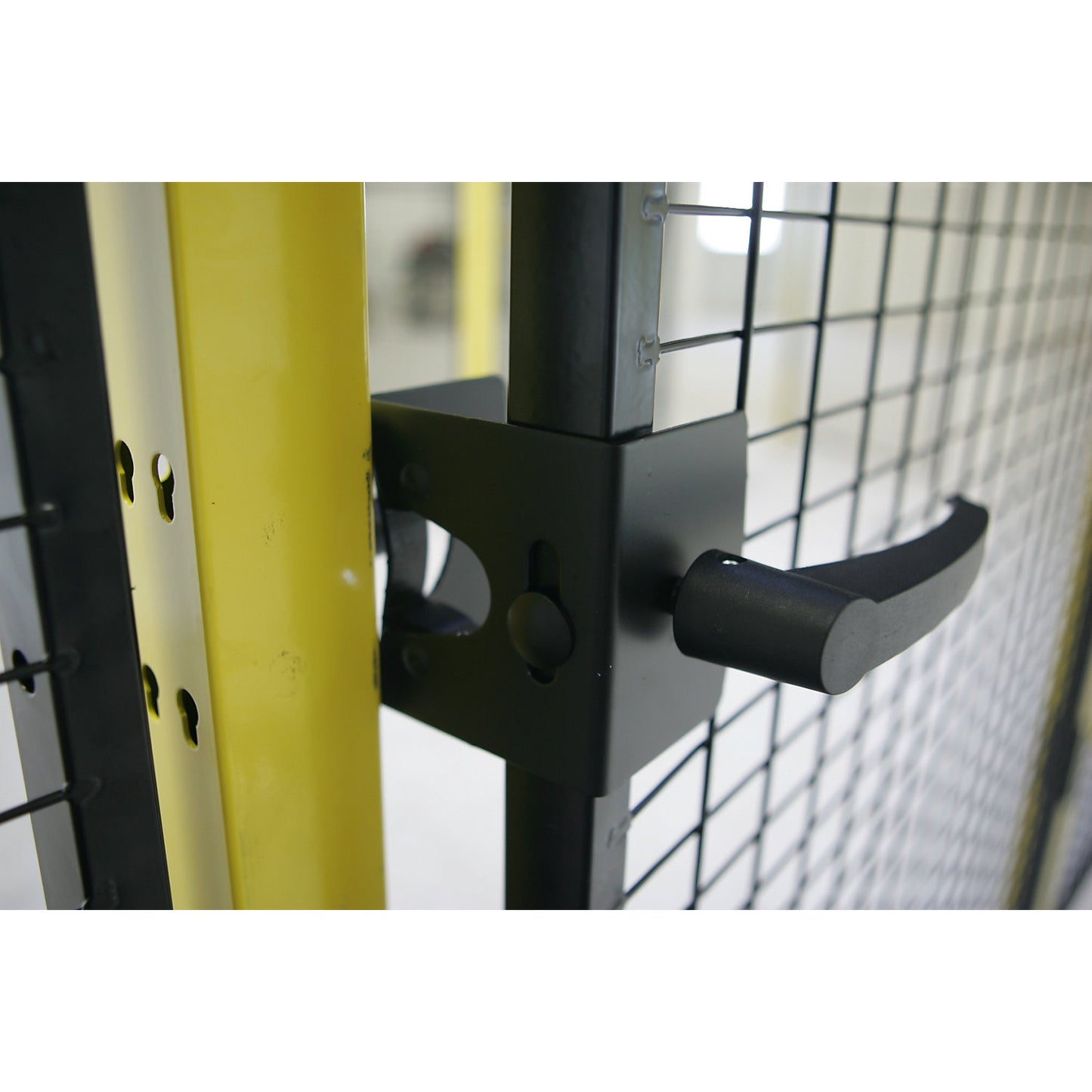 Handle and snap lock, for sliding door, for machine protective fencing.